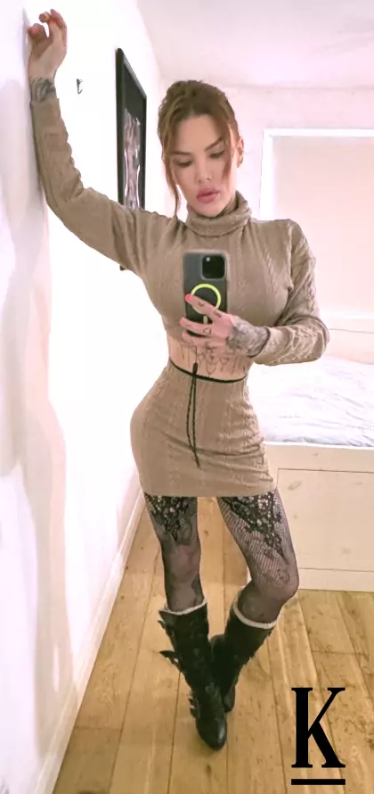 stories-slider-content