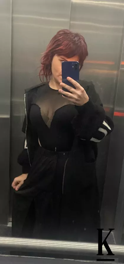 stories-slider-content