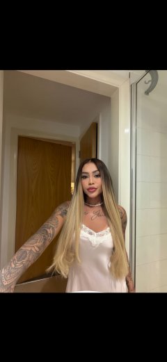 Portrait of Aline alile